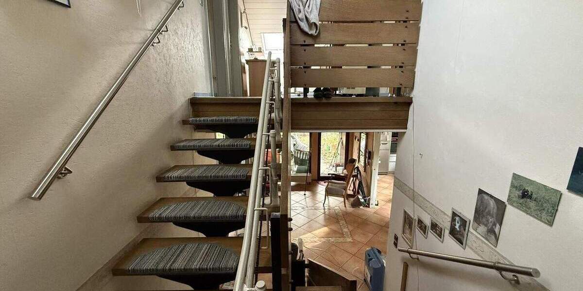 Freistehendes Einfamilienhaus mit Einliegerwohnung 7 zimmer