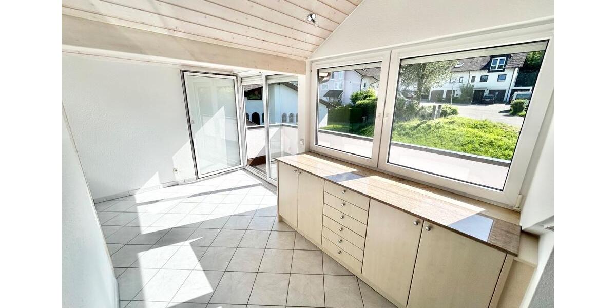 Dachgeschoßwohnung Markgröningen - 3 Zimmer, 76 m&sup2;, 912&euro; | Angebot:26695949
