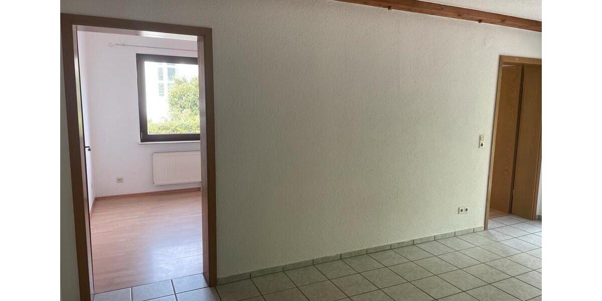 Etagenwohnung Gundelsheim - 4 Zimmer, 71 m&sup2;, 280.000&euro; | Angebot:26149031