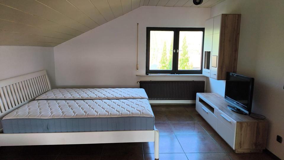 Dachgeschoßwohnung Ilsfeld - 2 Zimmer, 52 m&sup2;, 520&euro; | Angebot:26144358