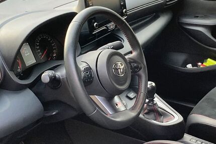 Toyota Yaris 23.000 km 33.800 &euro; Besigheim 74354