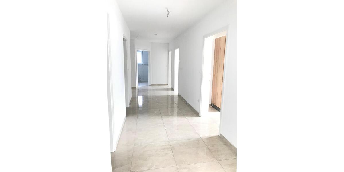 Erdgeschoßwohnung Gemmingen - 4 Zimmer, 123 m&sup2;, 1.100&euro; | Angebot:26181805