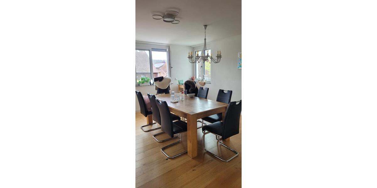 Maisonettenwohnung Sachsenheim - 4 Zimmer, 142 m&sup2;, 1.300&euro; | Angebot:26124261