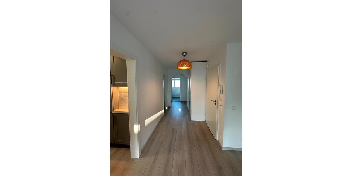 Helle 4½ Zimmer-Wohnung mit Terasse, inkl.Garage *PROVISIONSFREI* 4.5 zimmer