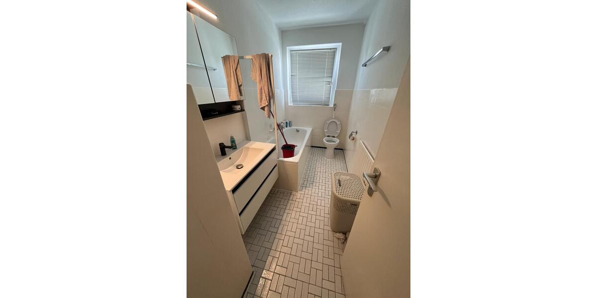 3-Zi-Wohnung mit 4. Zimmer im DG, 2 Balkone & Garage 3 zimmer