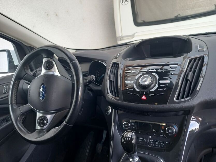 Ford Kuga 125.000 km 12.500 € Leingarten 74211