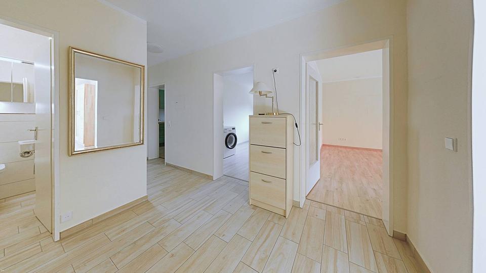 Helle, modernisierte 3-Zi.-Wohnung direkt am Kurpark - EBK, Tageslichtbad, TG-Stellplatz & Balkon