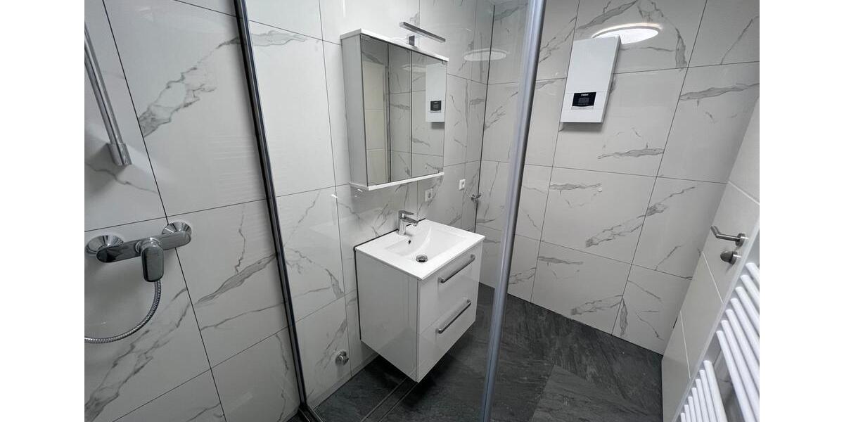 Dachgeschoßwohnung Sachsenheim - 4 Zimmer, 90 m&sup2;, 289.000&euro; | Angebot:24448639