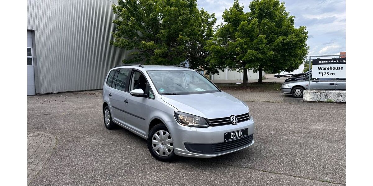 VW Touran 157.000 km 7.950 € Bad Friedrichshall 74177