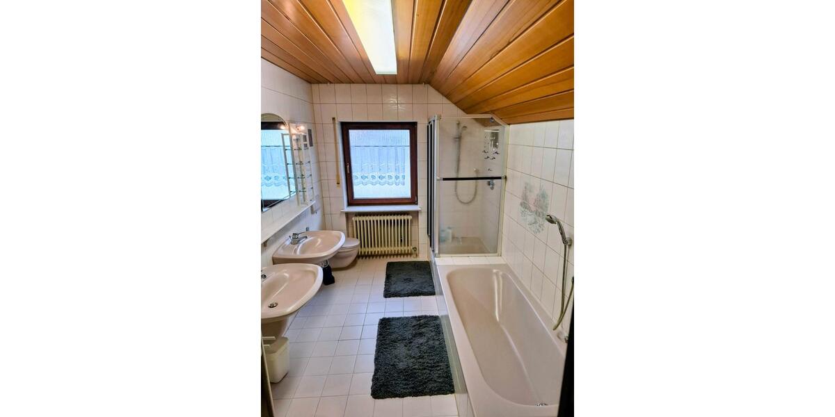 Einfamilienhaus Bad Rappenau - 7 Zimmer, 153 m&sup2;, 670.000&euro; | Angebot:26517906