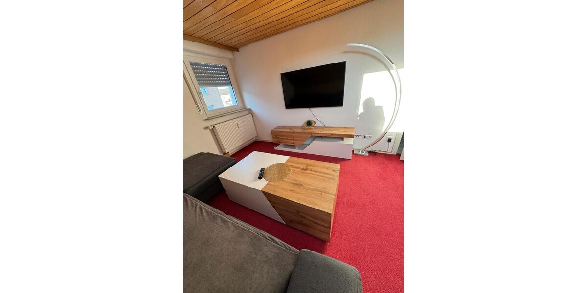 Dachgeschoßwohnung Öhringen - 2 Zimmer, 32 m&sup2;, 600&euro; | Angebot:24855429