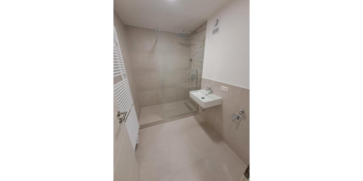 Etagenwohnung Ludwigsburg Oßweil - 4.5 Zimmer, 105 m&sup2;, 1.620&euro; | Angebot:26003053