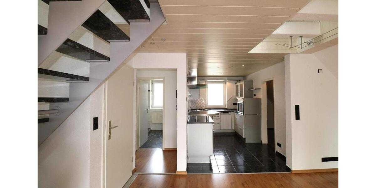 Maisonettenwohnung Neuenstadt am Kocher - 3.5 Zimmer, 92 m&sup2;, 940&euro; | Angebot:25523143