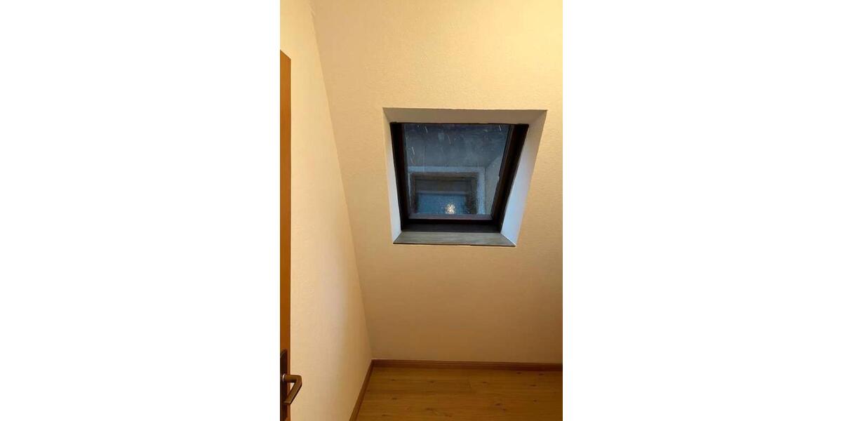 Dachgeschoßwohnung Markgröningen - 4.5 Zimmer, 92 m&sup2;, 369.000&euro; | Angebot:26704117