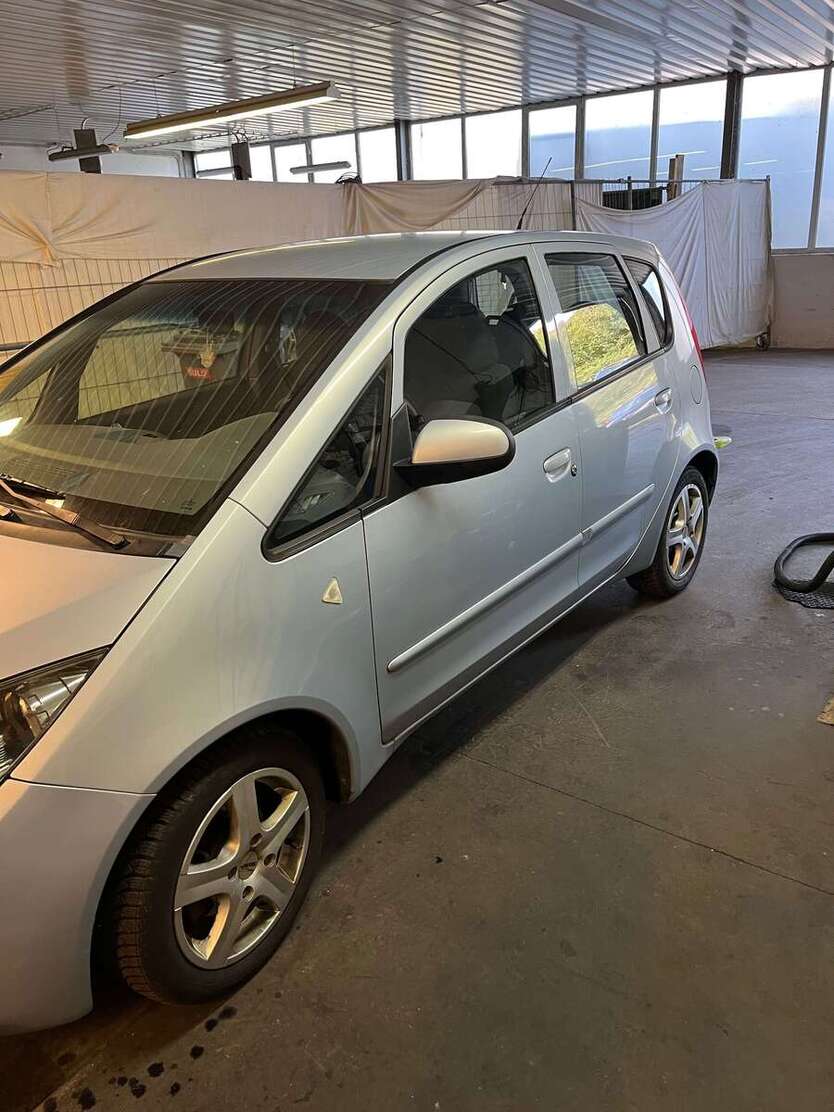 Mitsubishi Colt 198.000 km 1.500 € Jagsthausen 74249