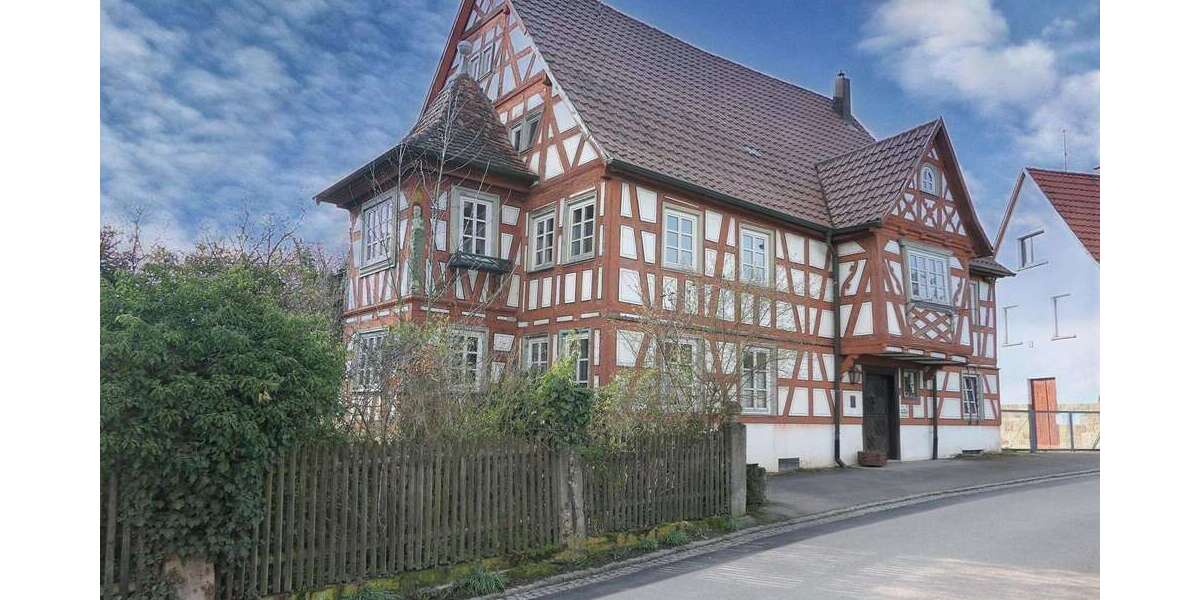 Einfamilienhaus Obersulm - 9 Zimmer, 341 m&sup2;, 499.000&euro; | Angebot:26365680