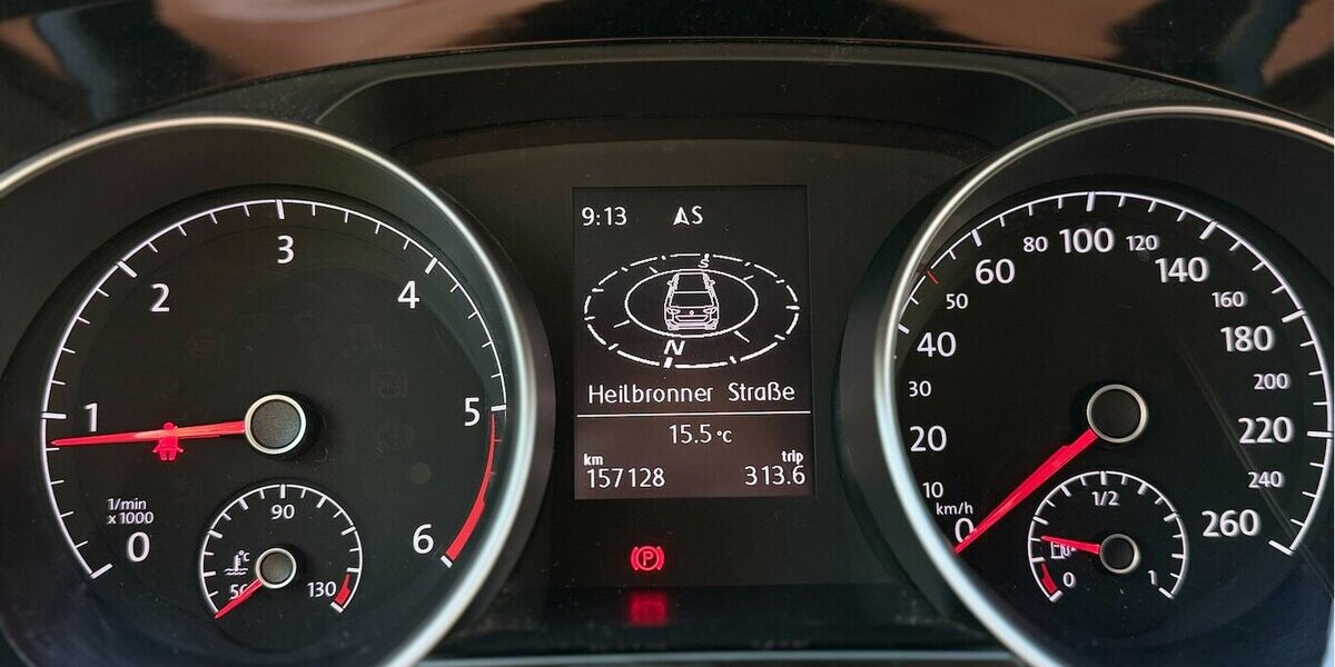 VW Touran Sound BMT/Start-Stopp Navi ACC 157.000 km 10.990 &euro; Neckarsulm 74172