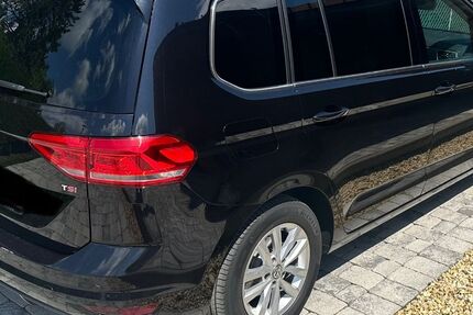 VW Touran 87.000 km 18.400 &euro; Wüstenrot 71543