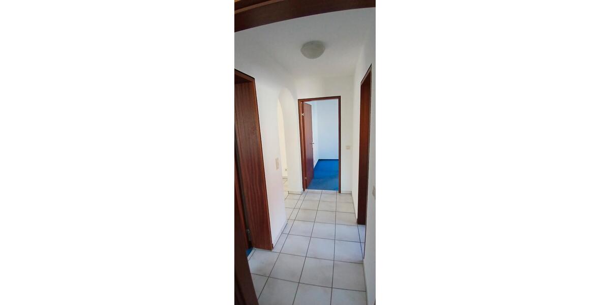 Etagenwohnung Backnang - 4.5 Zimmer, 108 m&sup2;, 1.400&euro; | Angebot:26637767