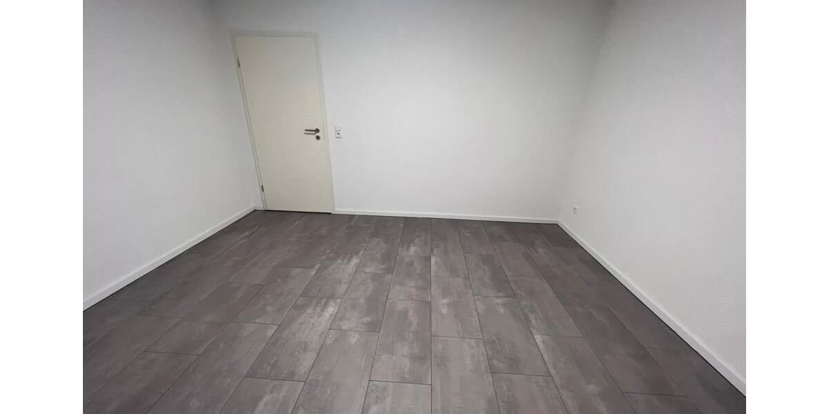 Dachgeschoßwohnung Sachsenheim - 4 Zimmer, 90 m&sup2;, 289.000&euro; | Angebot:24448639