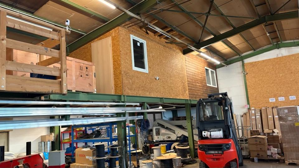 Gewerbehalle für Lager, Produktion oder Logistik zimmer