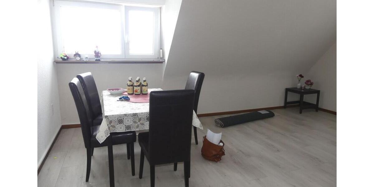 Dachgeschoßwohnung Freiberg am Neckar - 3 Zimmer, 76 m&sup2;, 760&euro; | Angebot:24751962