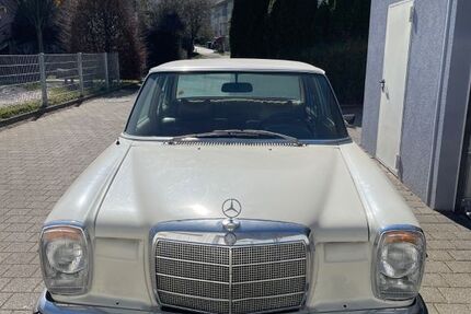 Mercedes 220