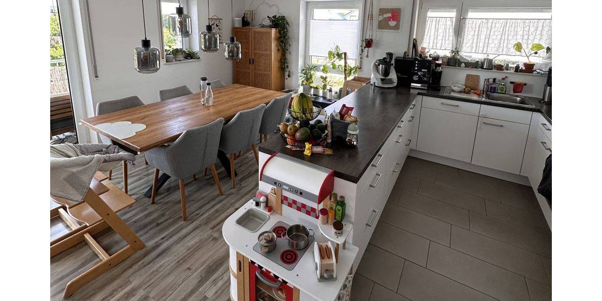 Etagenwohnung Lauffen am Neckar - 3 Zimmer, 93 m&sup2;, 1.300&euro; | Angebot:26803704
