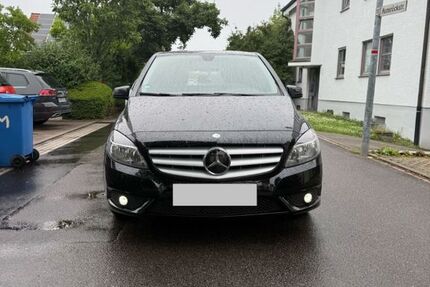 Mercedes-Benz B 180 157.600 km 7.400 &euro; Haßmersheim 74855