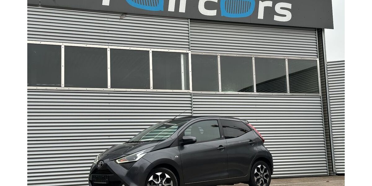 Toyota Aygo (X) 18.900 km 13.900 € Bad Friedrichshall 74177