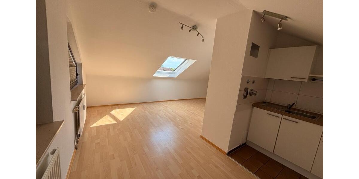 Dachgeschoßwohnung Heilbronn Horkheim - 1.5 Zimmer, 25 m&sup2;, 580&euro; | Angebot:26276886