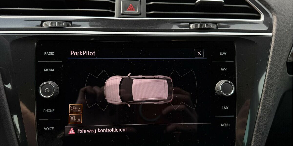 VW Tiguan 1.4 TSI BMT ´´Sound´´ Navi ACC AHK 100.000 km 16.990 &euro; Neckarsulm 74172