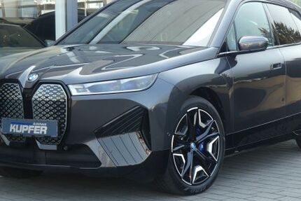 BMW iX 24.890 km 71.490 € Vaihingen / Enz 71665