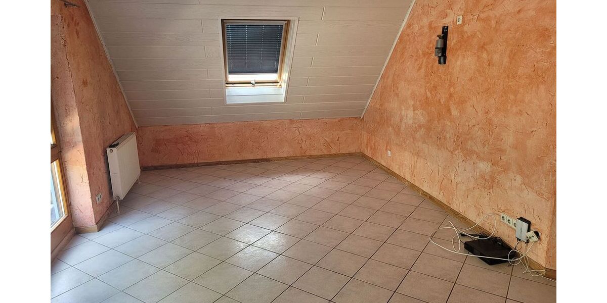 schöne ruhig gelegene 2,5 Zi. DG Maisonette Whg. - Maisonettenwohnung Talheim | Angebot:26764956