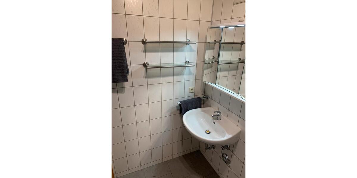 Dachgeschoßwohnung Obersulm - 1.5 Zimmer, 35 m&sup2;, 730&euro; | Angebot:24640650