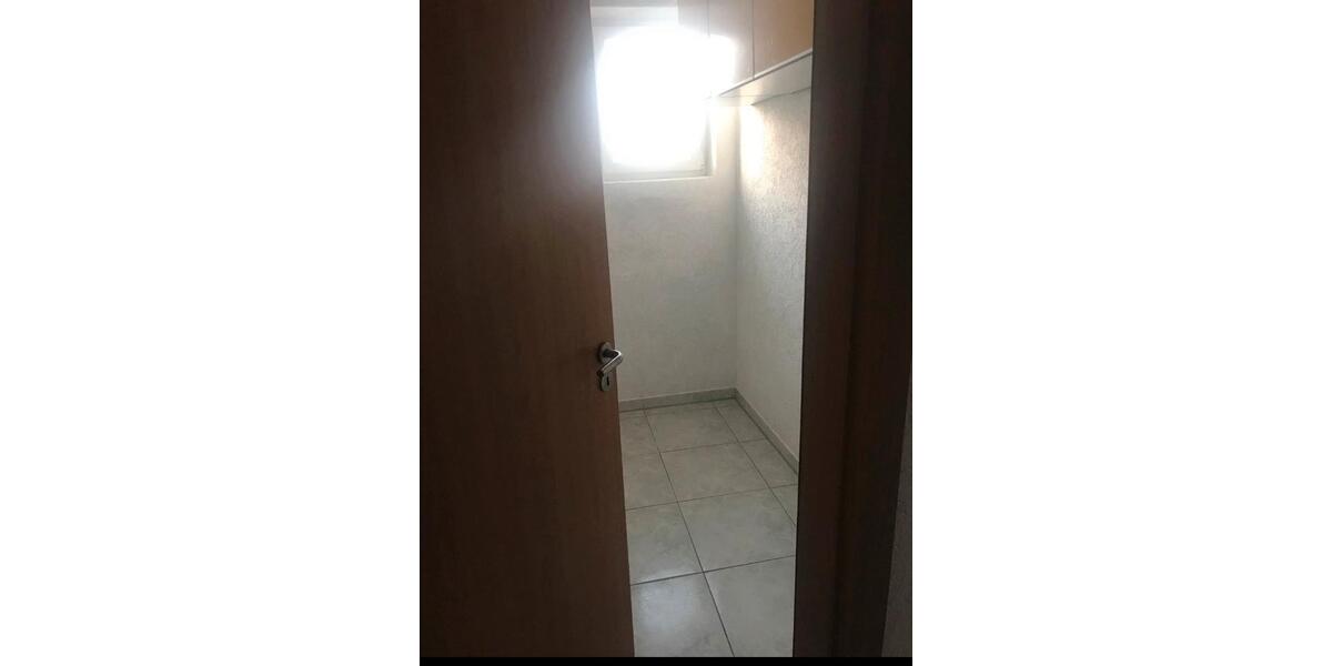 Etagenwohnung Eppingen - 2 Zimmer, 85 m&sup2;, 1.100&euro; | Angebot:23791257