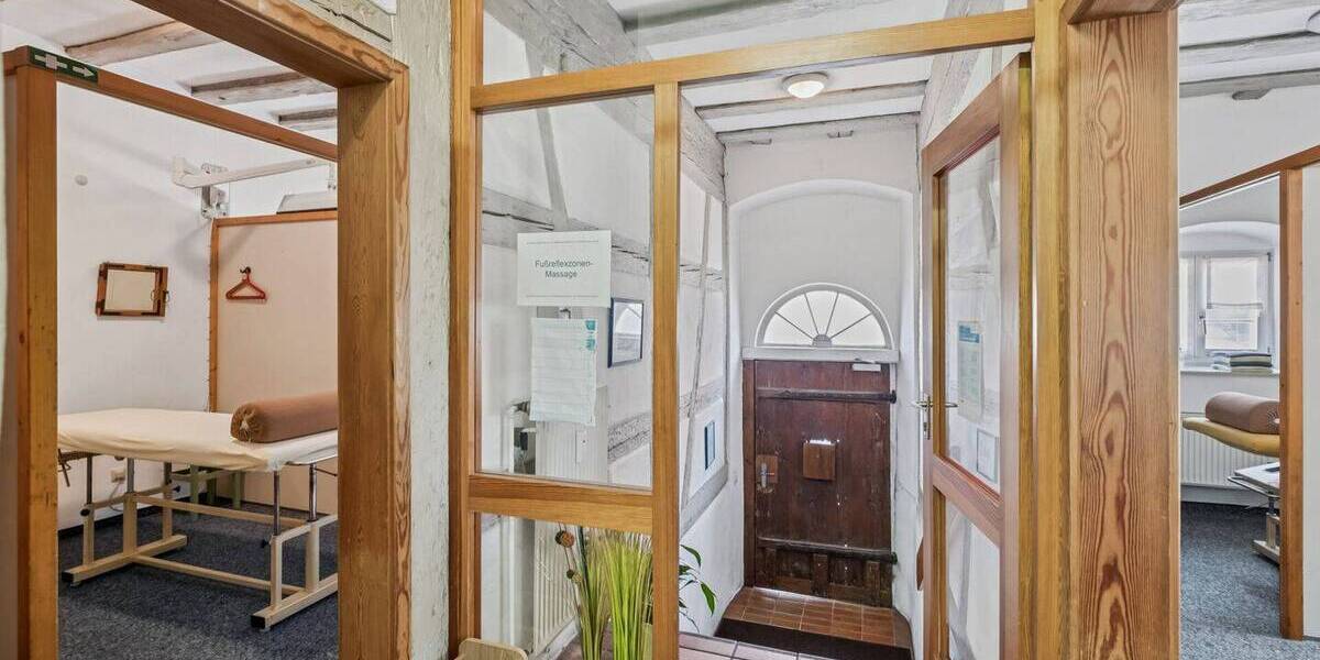 Etagenwohnung Ludwigsburg Oßweil - 3 Zimmer, 100 m&sup2;, 299.000&euro; | Angebot:25777881