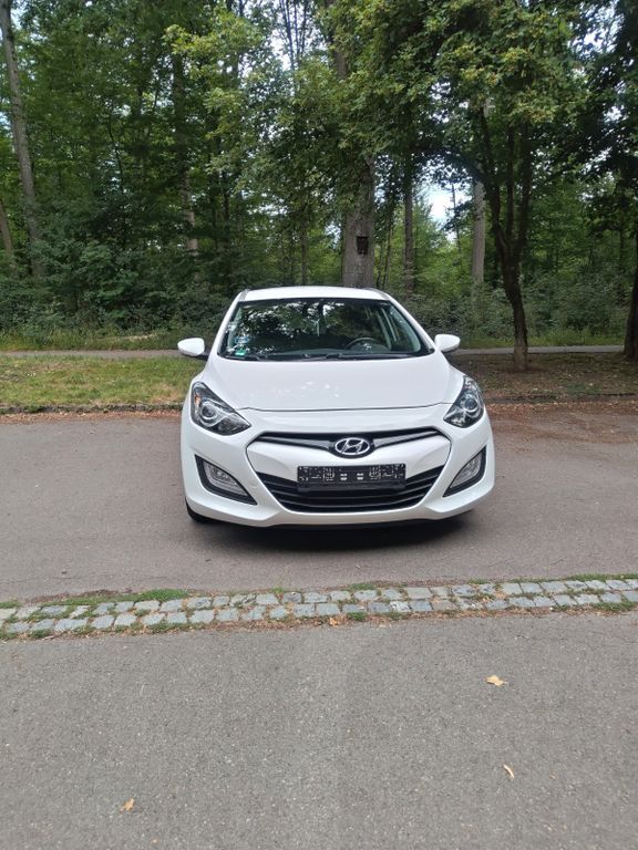 i30