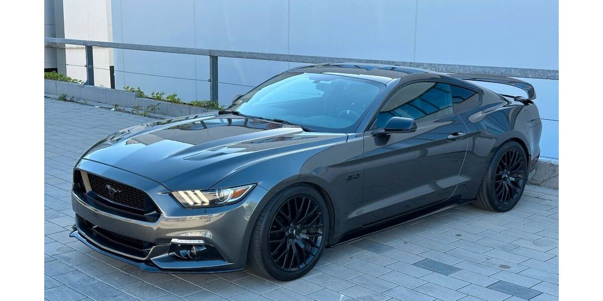 Ford Mustang 59.900 km 24.300 &euro; Bietigheim-Bissingen 74321