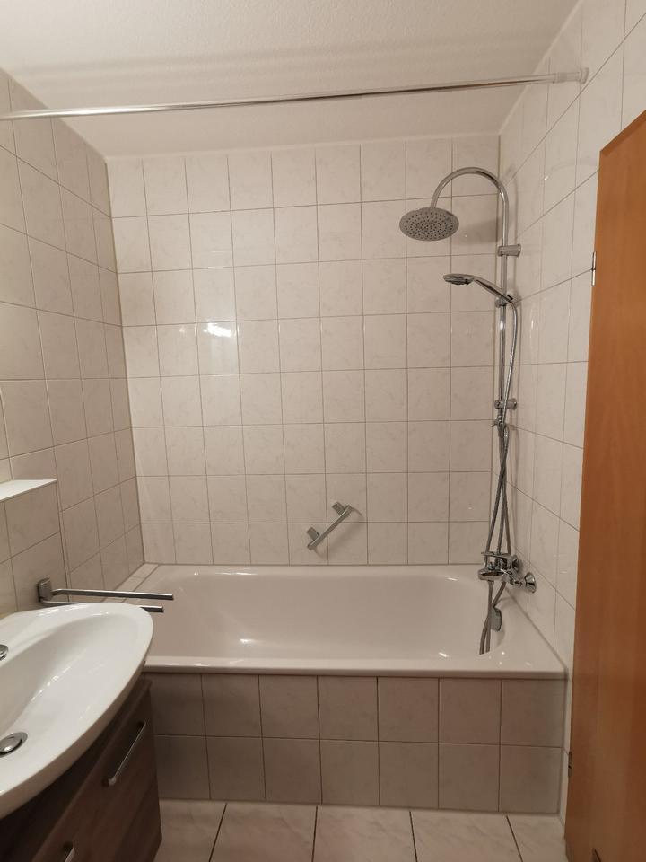 Stilvolle und moderne 2-Raum-DG-Wohnung mit EBK in Freiberg am zimmer