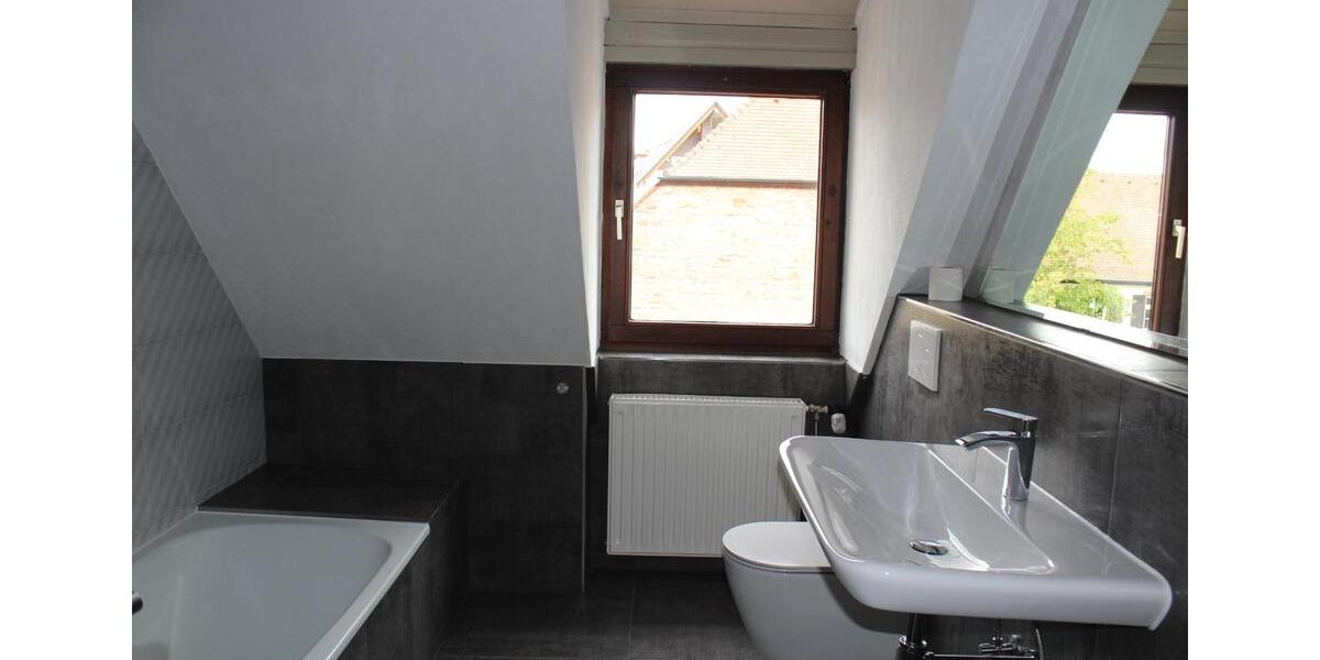 Dachgeschoßwohnung Bad Friedrichshall - 3.5 Zimmer, 107 m&sup2;, 355.000&euro; | Angebot:25126749