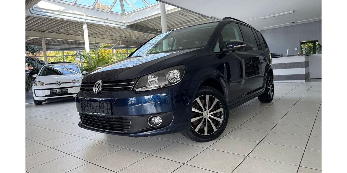 VW Touran 124.000 km 8.780 € Öhringen 74613