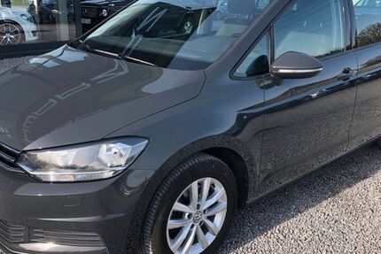 VW Touran 132.000 km 17.990 &euro; Öhringen 74613