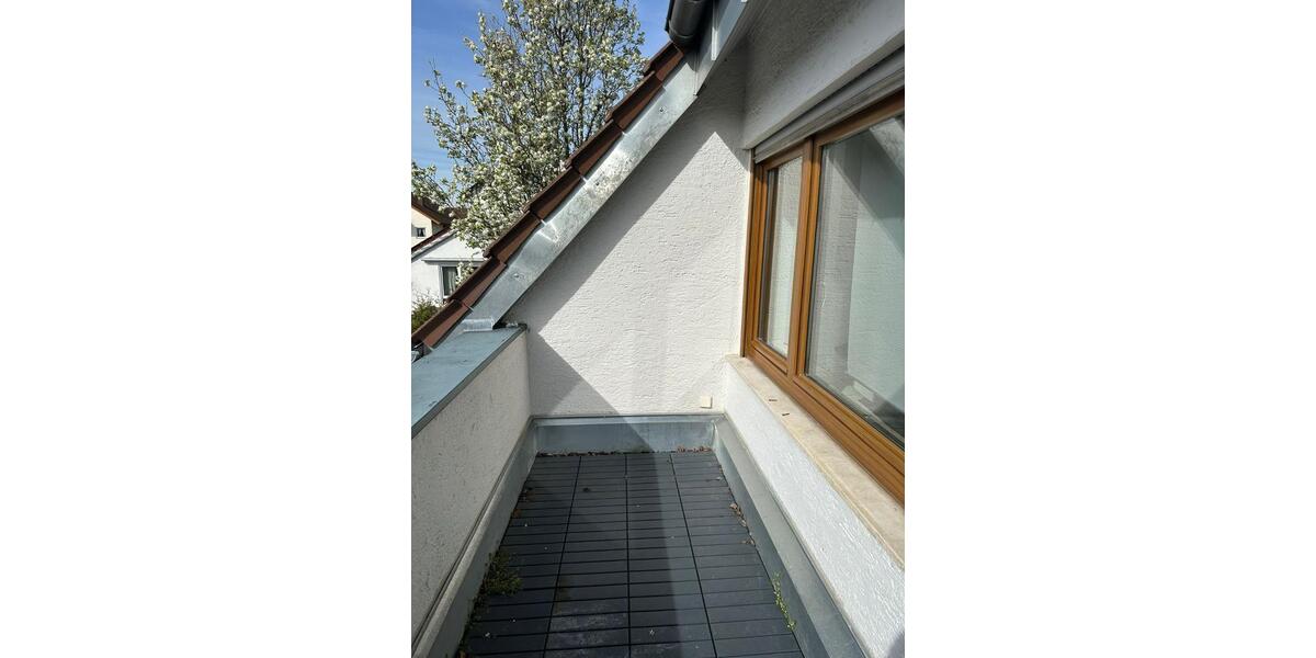 Etagenwohnung Ludwigsburg Hoheneck - 3 Zimmer, 76 m&sup2;, 1.090&euro; | Angebot:24855437