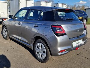 Suzuki Swift 1.2 Hybrid MT Club Klima Navi 4.384 km 15.990 &euro; Obrigheim-Asbach 74847
