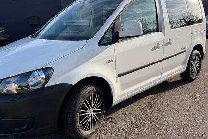 VW Caddy 156.000 km 7.990 € Asperg 71679