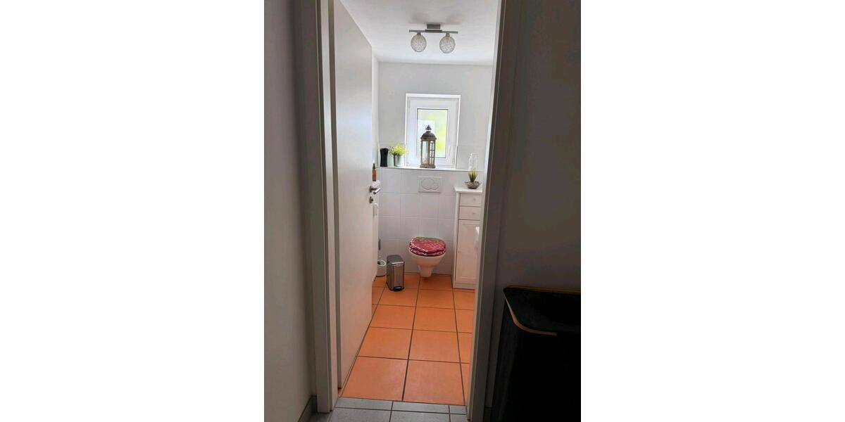 Doppelhaushälfte Sulzfeld - 4 Zimmer, 132 m&sup2;, 450.000&euro; | Angebot:26398035