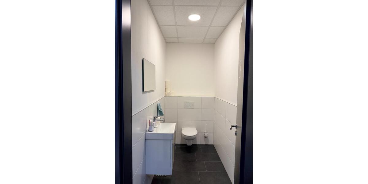 100qm Bürofläche in Massenbachhausen - 1.OG - Gebäude aus 2020 zimmer