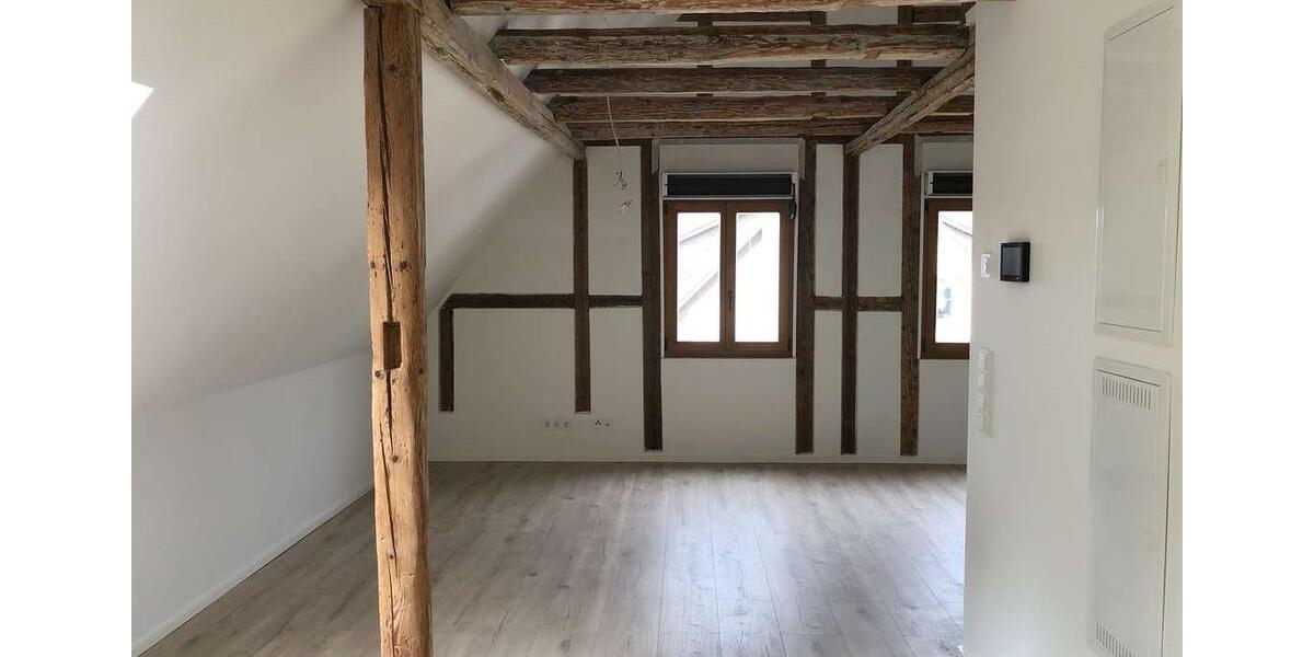 Dachgeschoßwohnung Ludwigsburg Hoheneck - 2.5 Zimmer, 65 m&sup2;, 1.150&euro; | Angebot:27611732