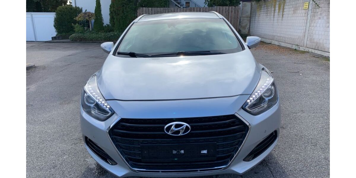 Hyundai i40 71.000 km 13.900 € ludwigsburg 71638